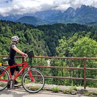 Cycling break with a view of the Carnic Alps