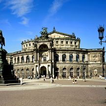 Theaterplatz und Semperoper in Dresden