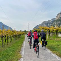 Fahrradfahrer am Esch-Radweg in Rivalta