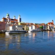 Sicht auf Passau von der Donau