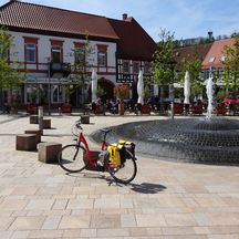 Fahrrad am Marktplatz Bad Bergzabern