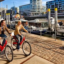 Radfahrer im Hafen von Hamburg