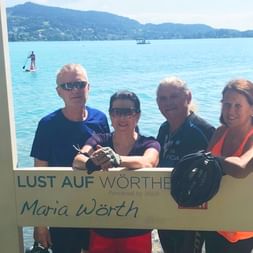 Handschuh family on tour with friends at Lake Wörthersee