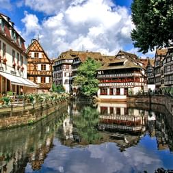 Typische Fachwerkhäuser in der Altstadt von Straßburg