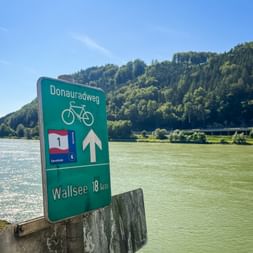 Danube cycle path signposting