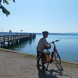 Cycling break at lake Starnberg
