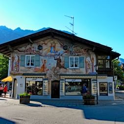 Typical bavarian house in Garmisch Partenkirchen