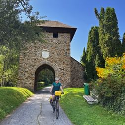 Radweg bei Rammingstein