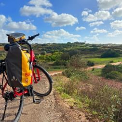 Hire a bike on the cycle path in the Algarve