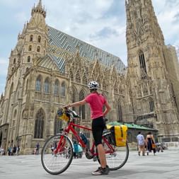 Radler vorm Stephansdom