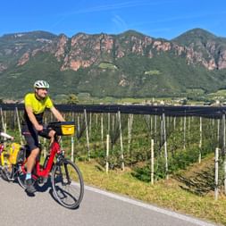 Radfahrer mit Follow-Me