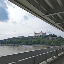 Blick auf Burg in Bratislava