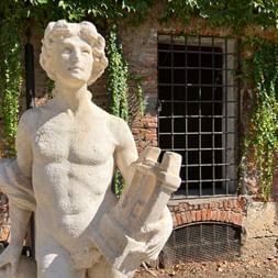 Skulptur im Hof des Teatro Olympico in Vicenza