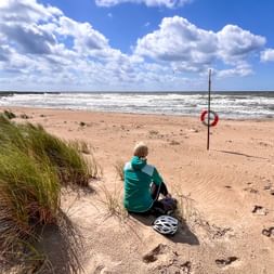 Cycle break on the beach in Falkenberg