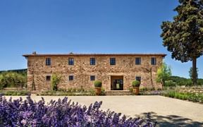 Pietra del Cabreo exterior view