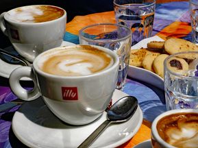 Kaffee und Gebäck