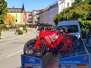 Radanhänger in der Innenstadt