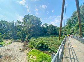 Radweg-Brücke im Piemont