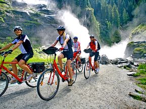Radgruppe bei den Krimmler Wasserfällen