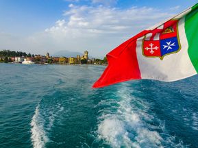 Gardasee Schifffahrt Flagge