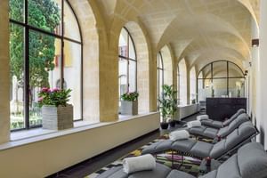 Relaxation area Jules Cesar Arles
