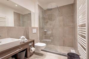 Badezimmer im Hotel Ertl in Spittal