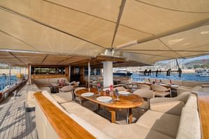 Admiral dining area