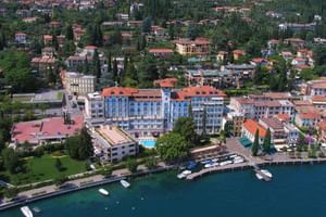 Exterior view Hotel Savoy Gardone