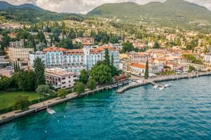 Exterior view of the Hotel Savoy
