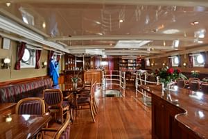 Atlantis Salon
