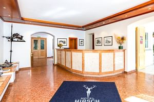 Rezeption Hotel Hirsch