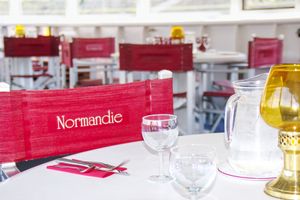 MS Normandie sundeck table details