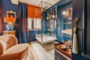Offenes Badezimmer