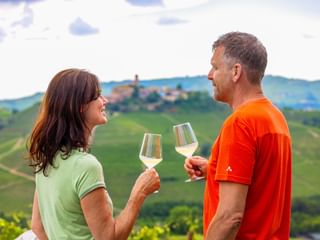 Wine tasting of a couple in Langhe