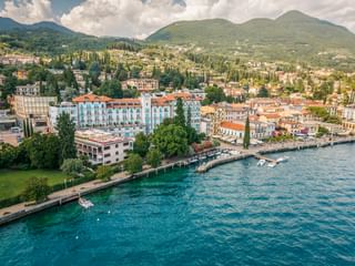 Exterior view of the Hotel Savoy