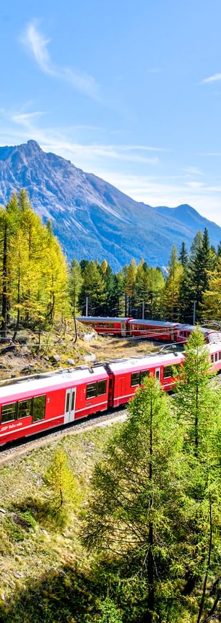 Rhätische Bahn in den Schweizer Alpen