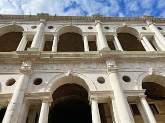 Fassade der Basilica Palladiana in Vicenza
