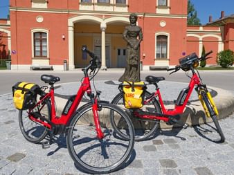 Bikes in front of the Sissi Museum