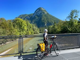 Saalachbruecke mit Blick auf das Muellnerhorn