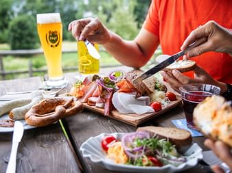 Wurstplatte und Münchner Weißwurst