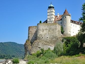 Castle Schoenbuehel