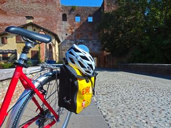 Eurobike bike bag with helmet