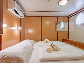 Double cabin with French bed