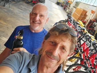 Hannes mit Stationsleiter Alex