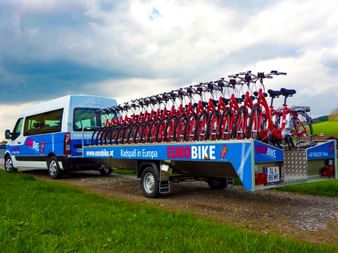 Bus with bicycle trailer