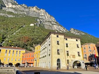 Die Piazza von Riva del Garda