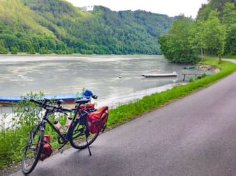 Fahrrad an der Donau