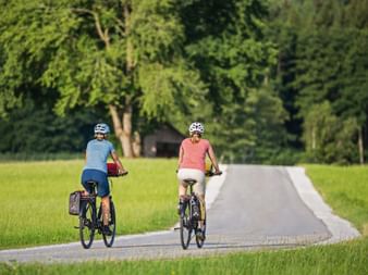 Radfahrer am Radweg