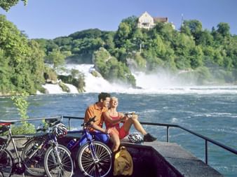 Cycle break at the Rhine Falls in Schaffhausen