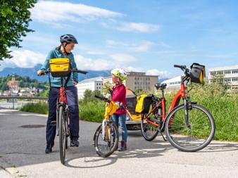 Short stop along the cycle path in Salzburg